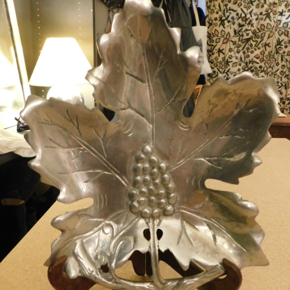 Leaf Large Pewter Dish Dinning Table decor, entry table